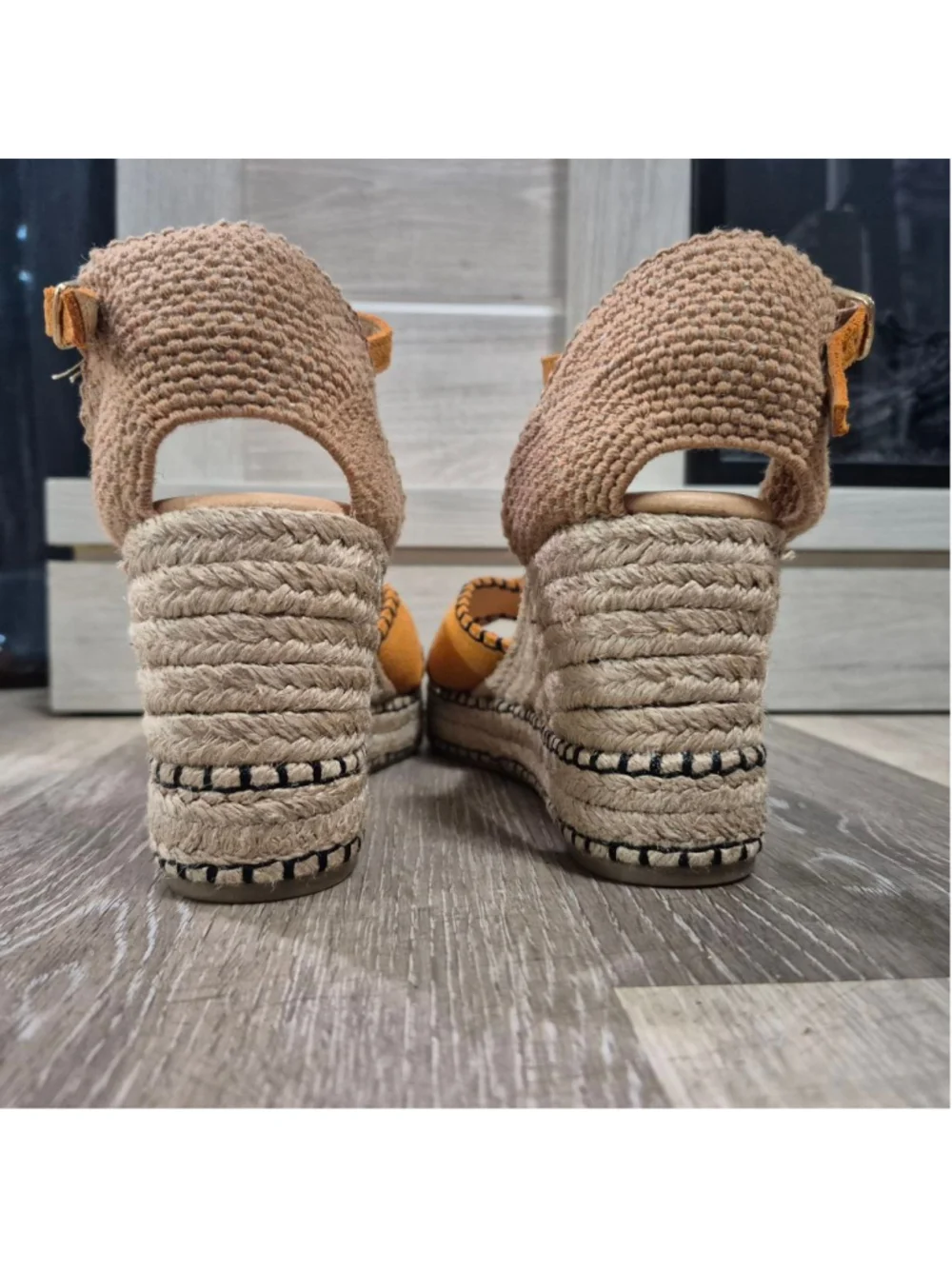 Women's Clara Duran Orange Beige Espadrille Wedge Sandals Size 8.5/39